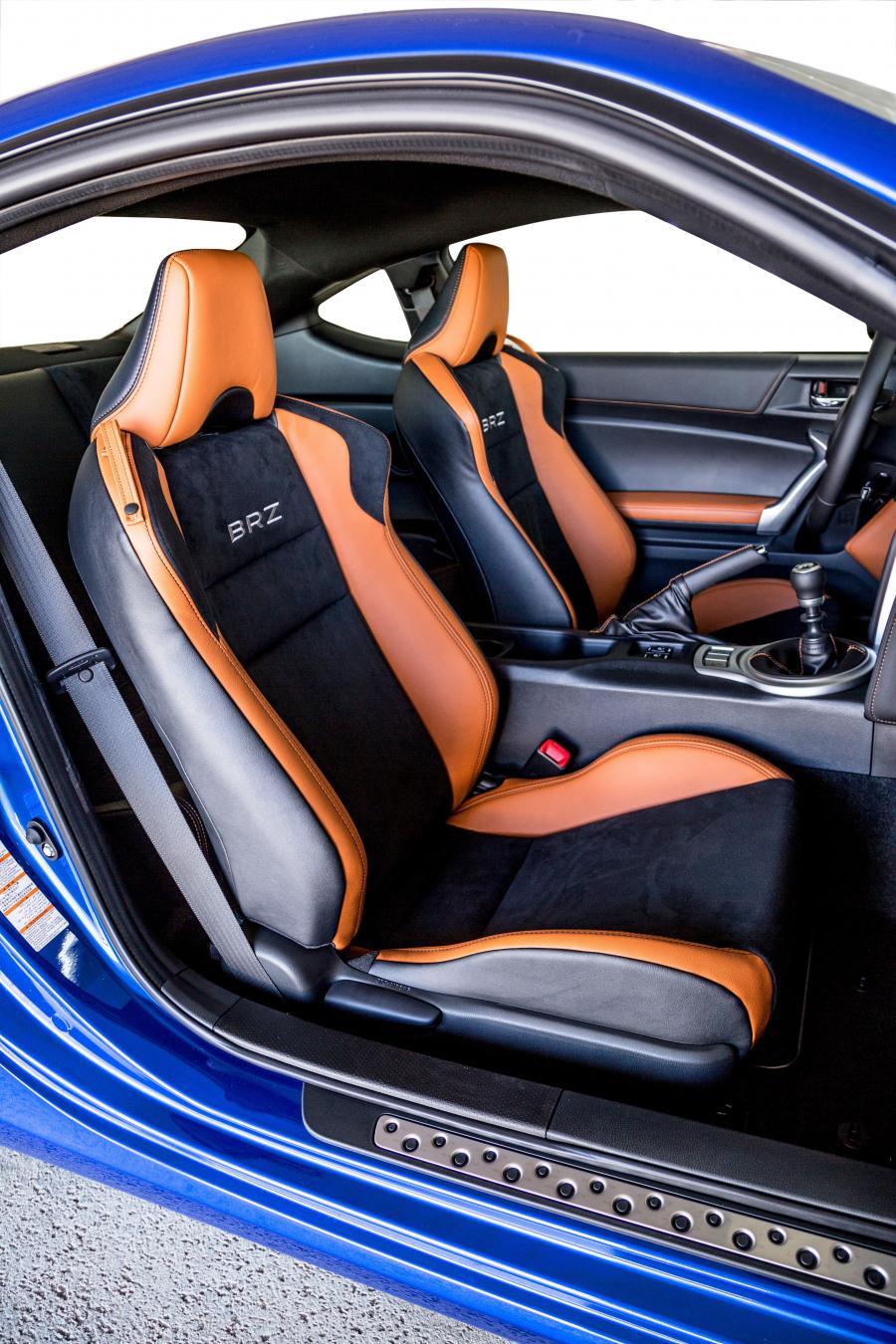 Интерьер Subaru BRZ Special Edition (ZC6) 2019 года  (ES) (фото 12 из 40)